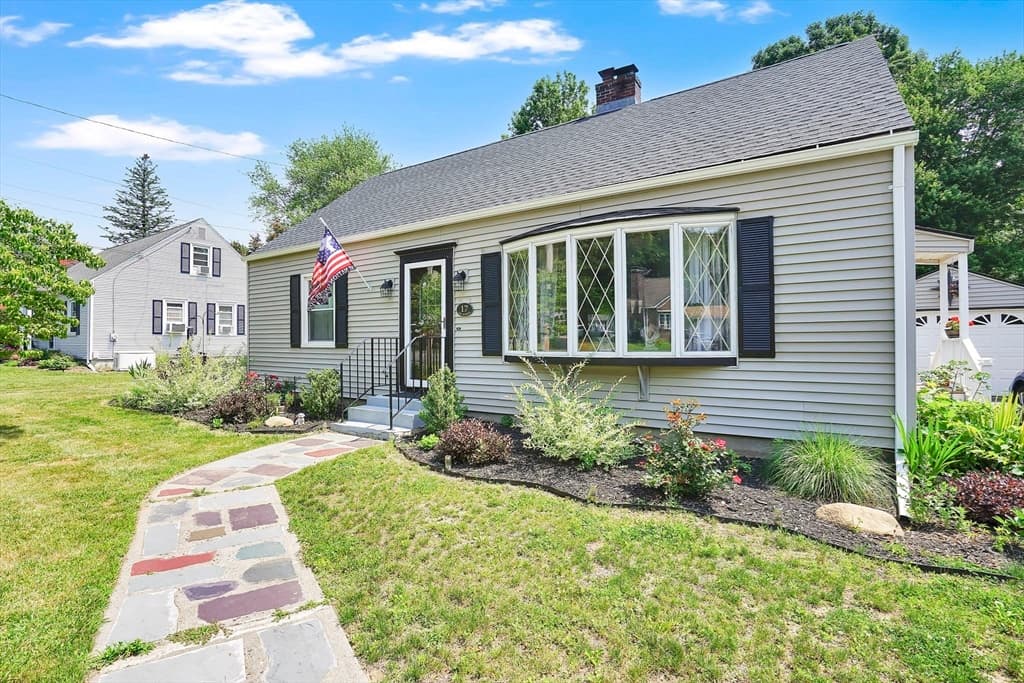 17 Day Ave, East Longmeadow MA 01028 photo 2