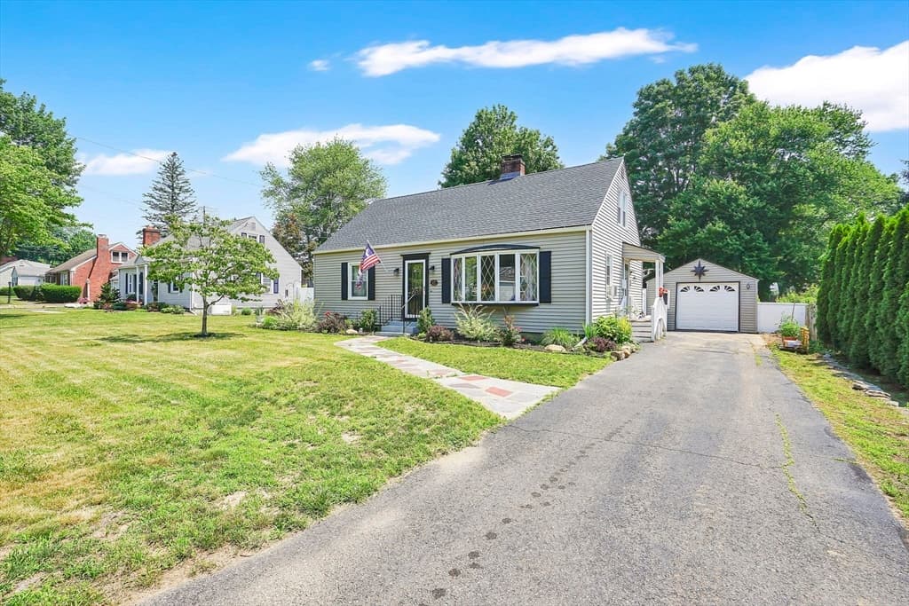 17 Day Ave, East Longmeadow MA 01028