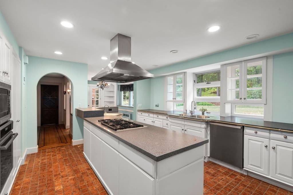 43 Monadnock Road, Wellesley MA 02481 photo 13
