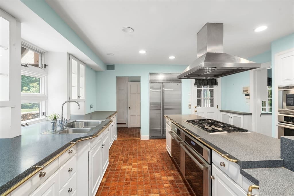 43 Monadnock Road, Wellesley MA 02481 photo 14