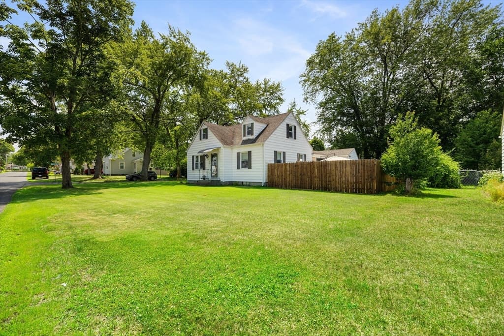 26 Thompson St, East Longmeadow MA 01028 photo 32