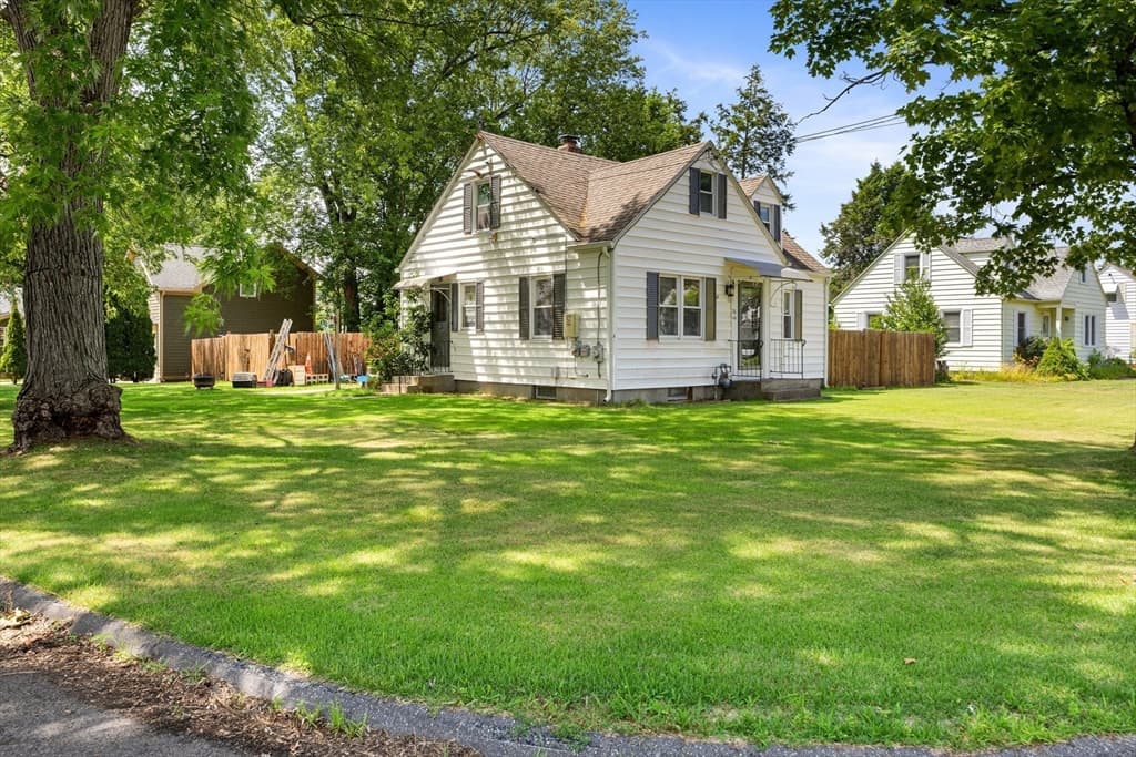 26 Thompson St, East Longmeadow MA 01028 photo 30