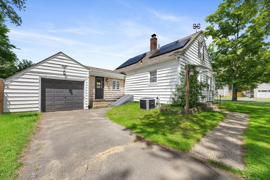 26 Thompson St, East Longmeadow MA 01028 photo 25
