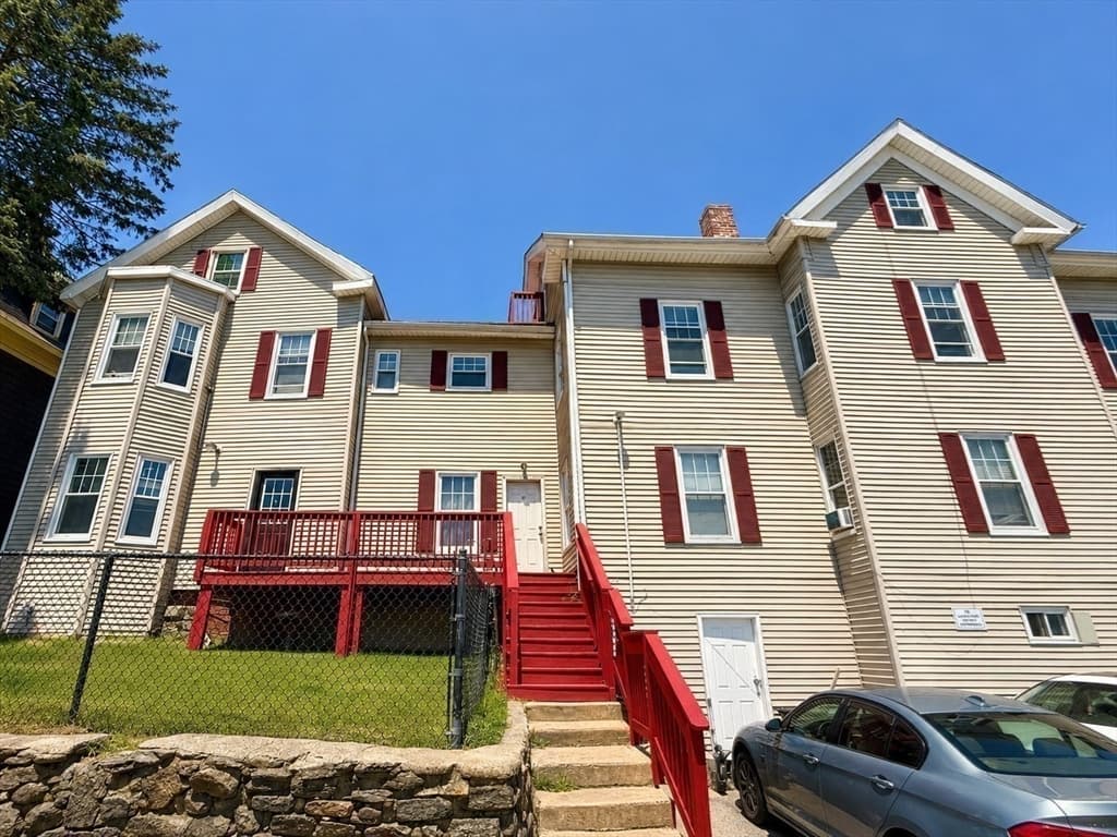 15 May St, Worcester MA 01610