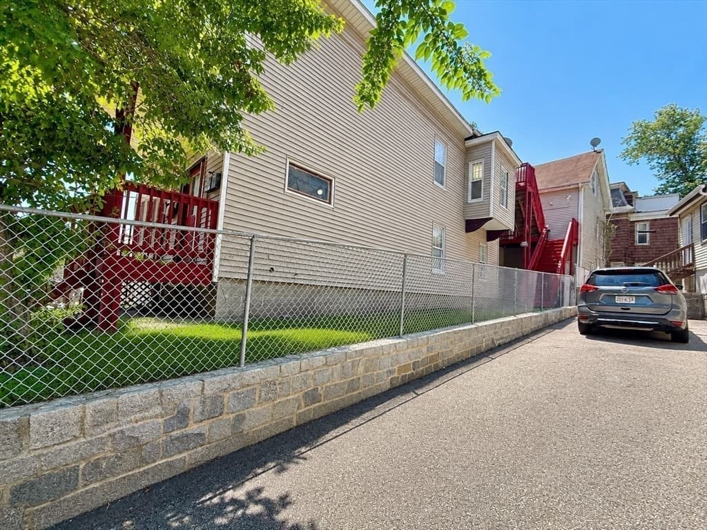 15 May St, Worcester MA 01610 photo 14