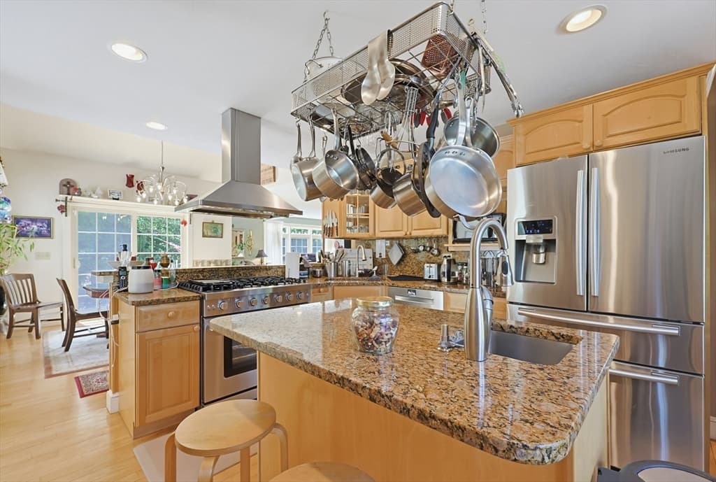 119 North St, Mattapoisett MA 02739 photo 4