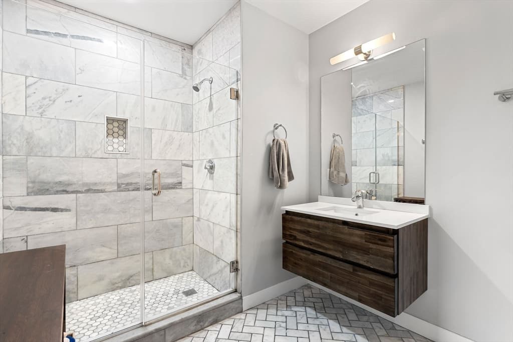 Condominium at 10 Everett St # 402, Boston MA 02128, Boston, photo 9 of 18