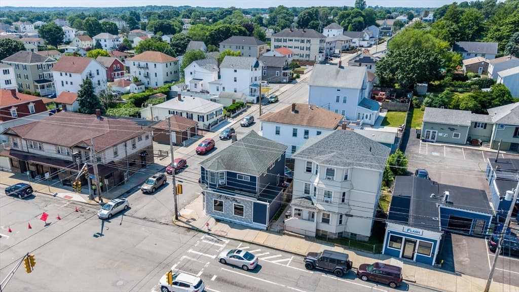 1413 Rodman St, Fall River MA 02721 photo 4