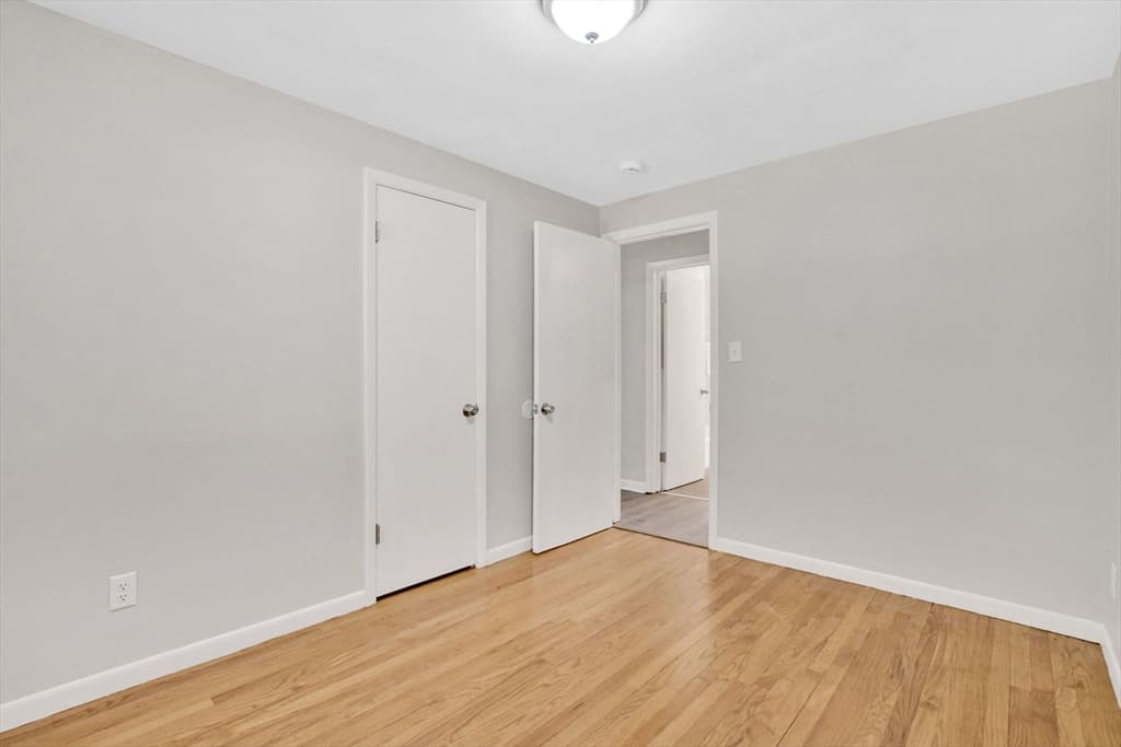 85 Bircham St, Springfield MA 01104 photo 22