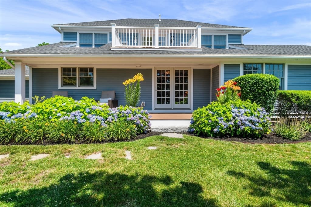 Single Family Residence at 89 Gale Road, Swampscott MA 01907, Swampscott, photo 4 of 39