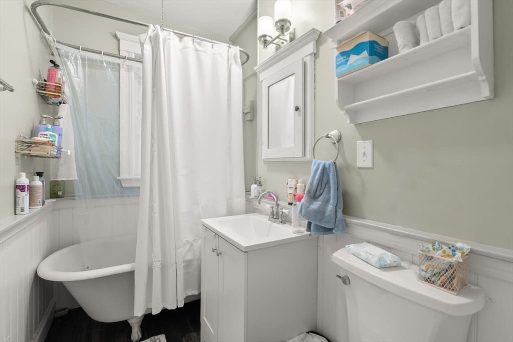 3 Family at 9 Blanvon Road, Boston MA 02130, Boston, photo 13 of 23