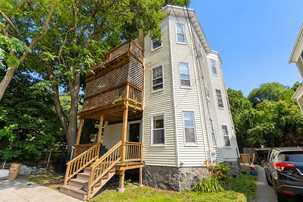 9 Blanvon Road, Boston MA 02130
