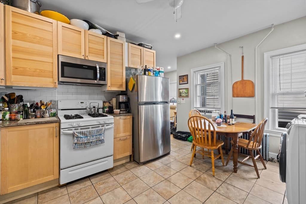 2 Family - 2 Units Up/Down at 589 Saratoga St, Boston MA 02128, Boston, photo 23 of 42