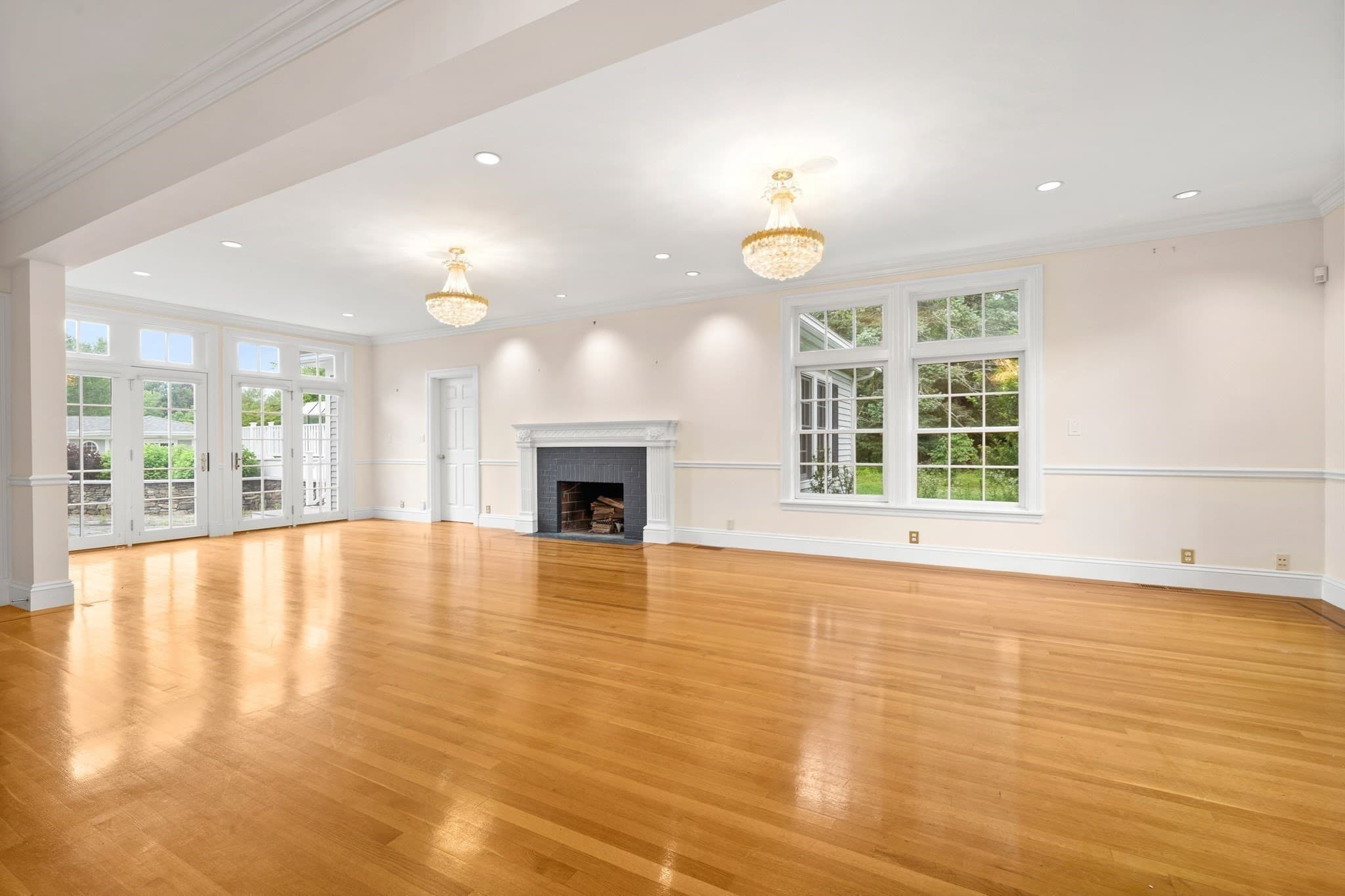 Single Family Residence at 140 High Street, Dunstable MA 01827, photo 3 of 40