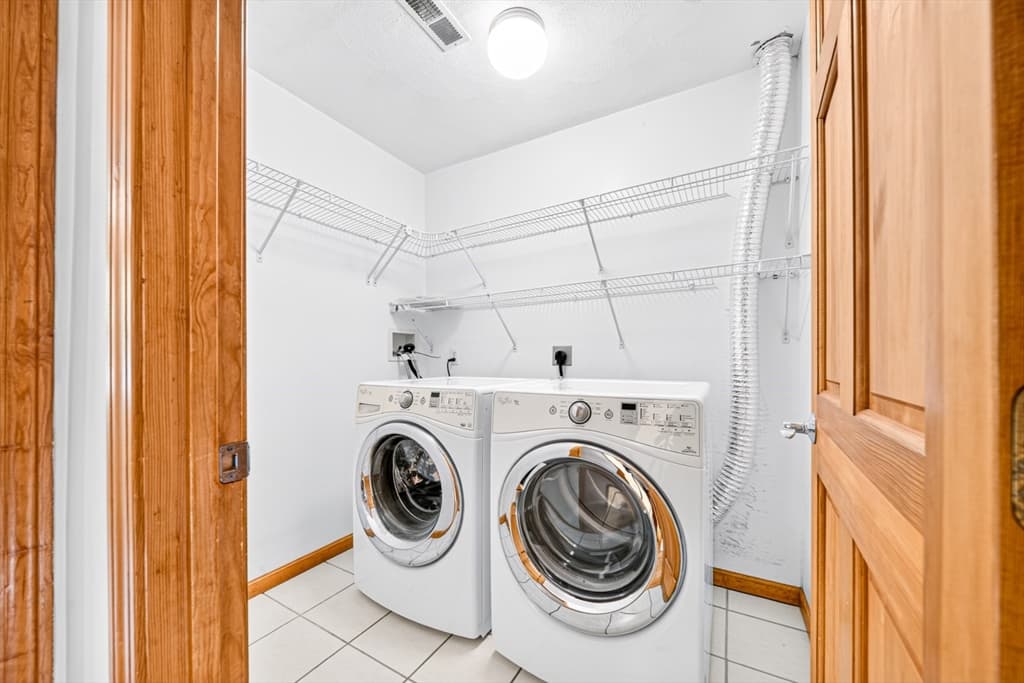 35 Brentwood Rd, Woburn MA 01801 photo 32
