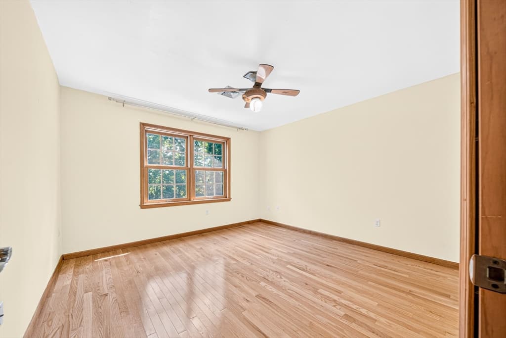 35 Brentwood Rd, Woburn MA 01801 photo 29