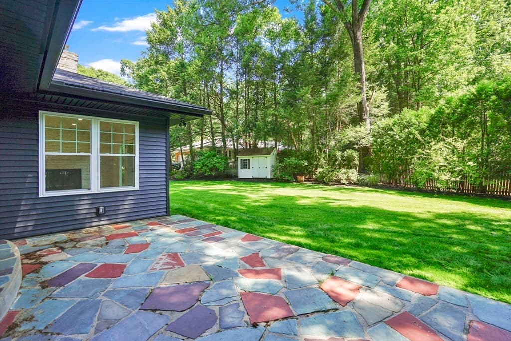 127 Magnolia Cir, Longmeadow MA 01106 photo 9