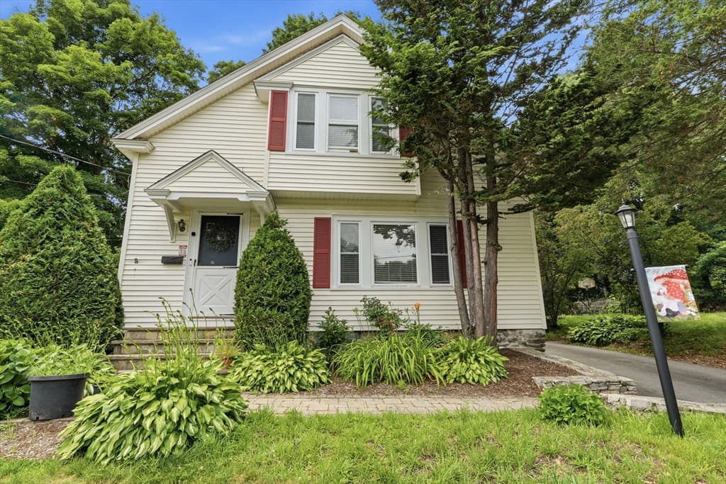 31 Wildrose Ave, Worcester MA 01602