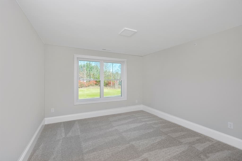 137 County, Amherst NH 03031 photo 17