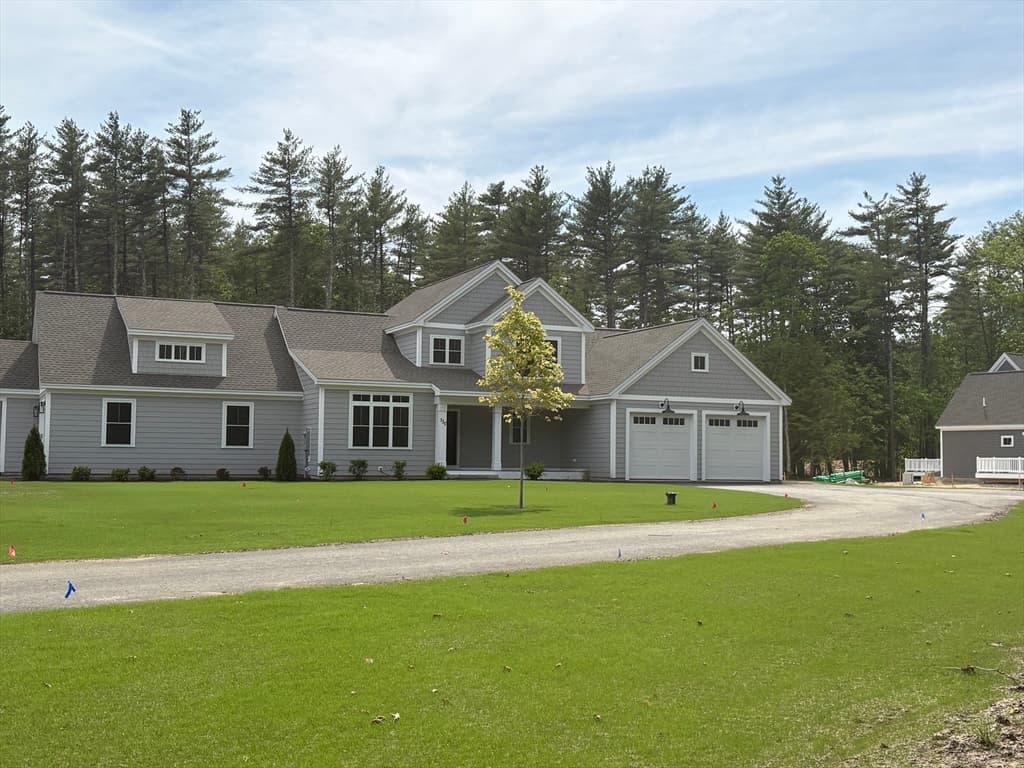 137 County, Amherst NH 03031 photo 3