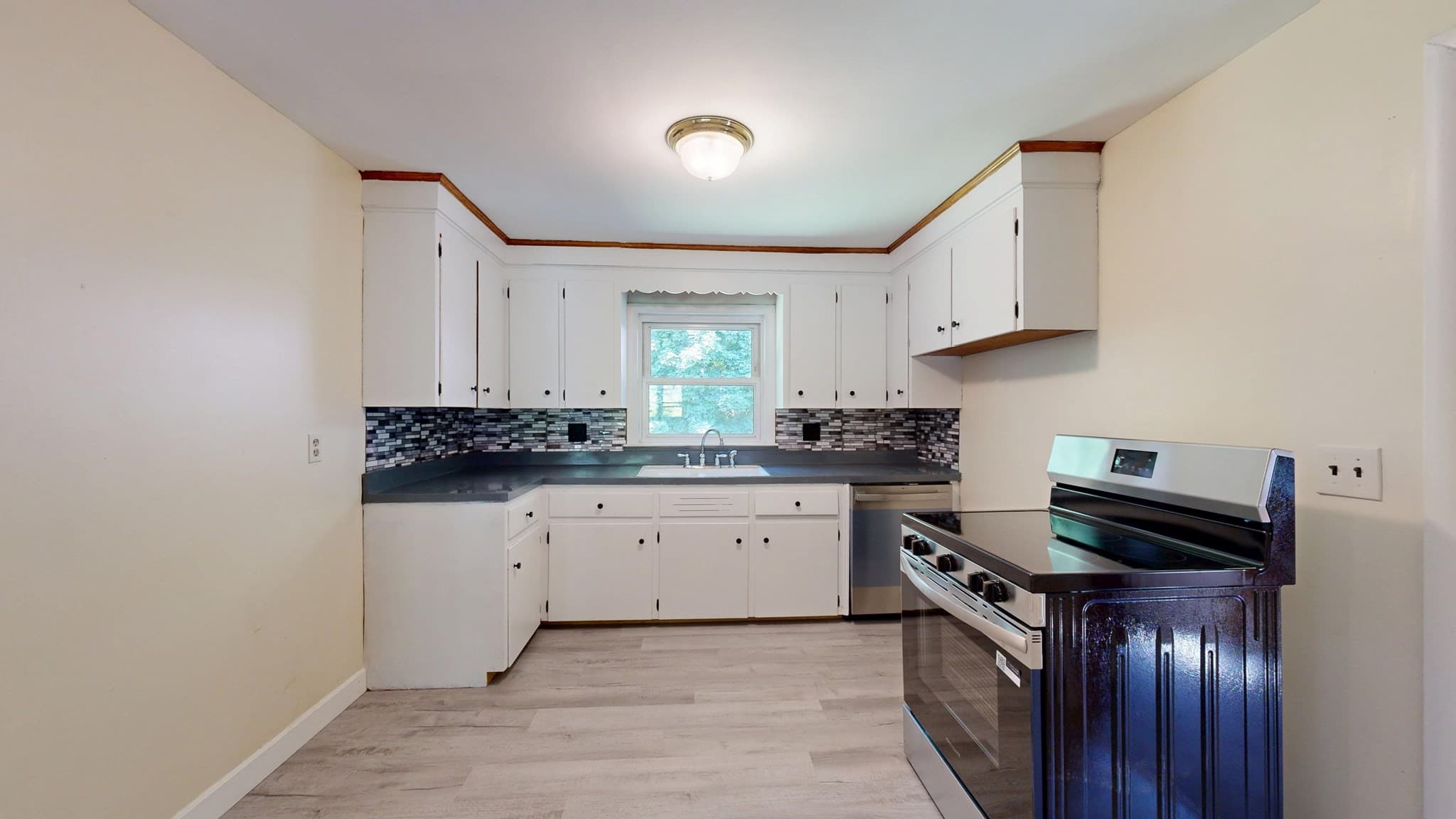 Single Family Residence at 34 Keenan Street, West Bridgewater MA 02379, West Bridgewater, photo 8 of 40