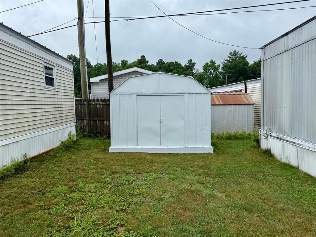 37 Klondike Ave, Westfield MA 01085 photo 4