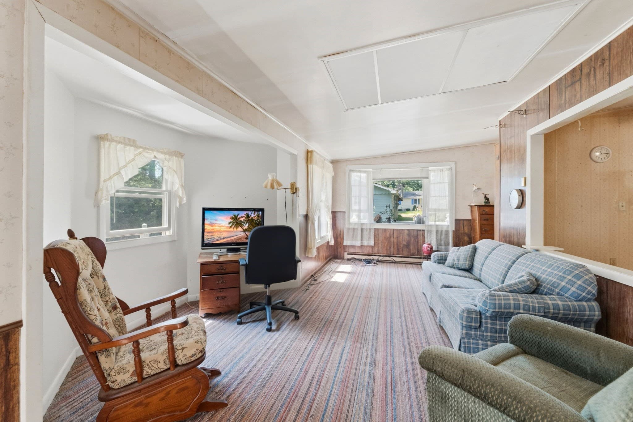 Single Family Residence at 4 Essex St, Holland MA 01521, Holland, photo 10 of 42