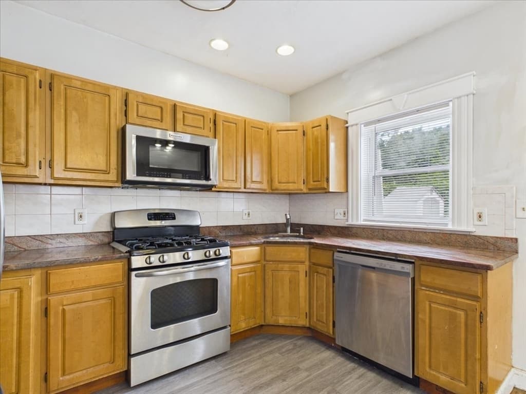 Condominium at 11 Woodrow Ave # 11, Boston MA 02124, Boston, photo 8 of 36
