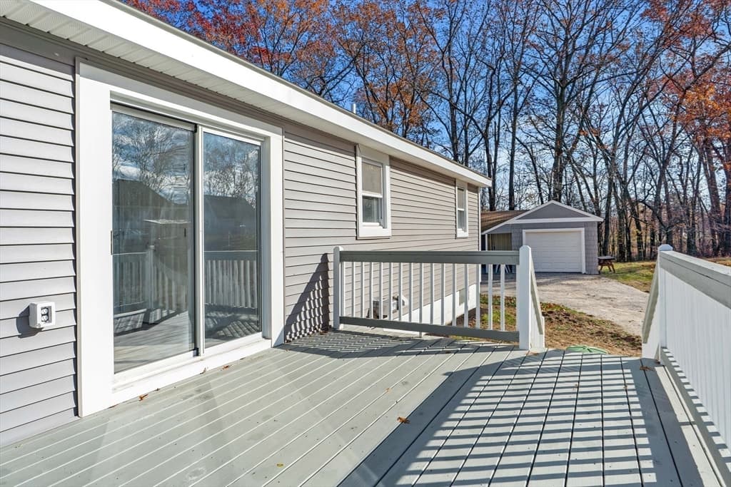 16 Jeanne Darc St, Lowell MA 01854 photo 23