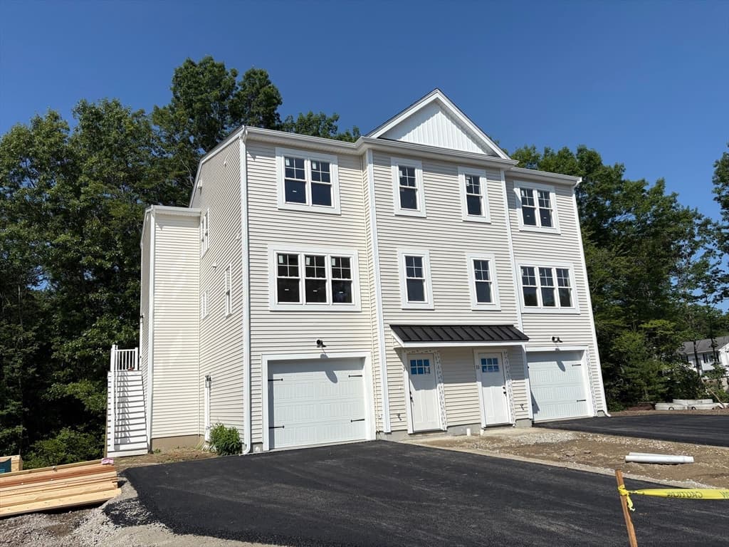 31 Danielle's Way, Worcester MA 01606