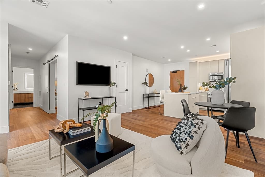 Condominium at 1515 Commonwealth Ave # 515, Boston MA 02135, Boston, photo 5 of 42