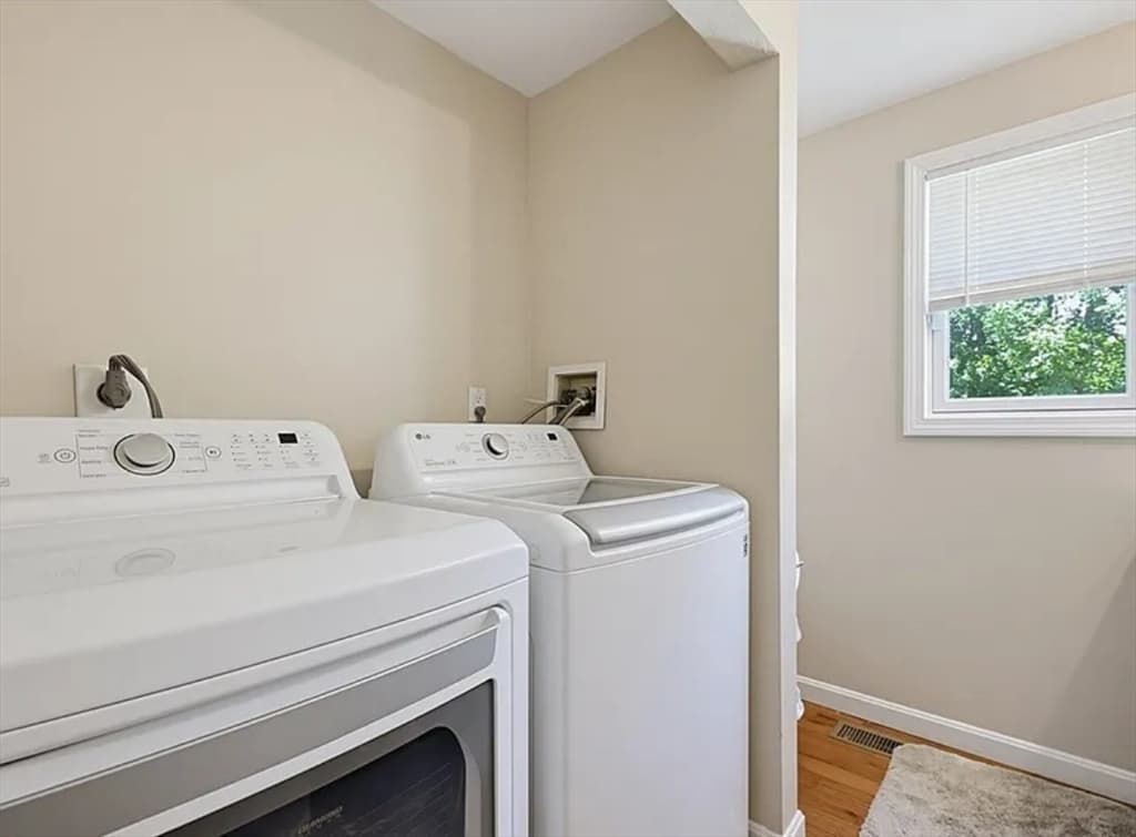 17 Bolton St, Worcester MA 01604 photo 10