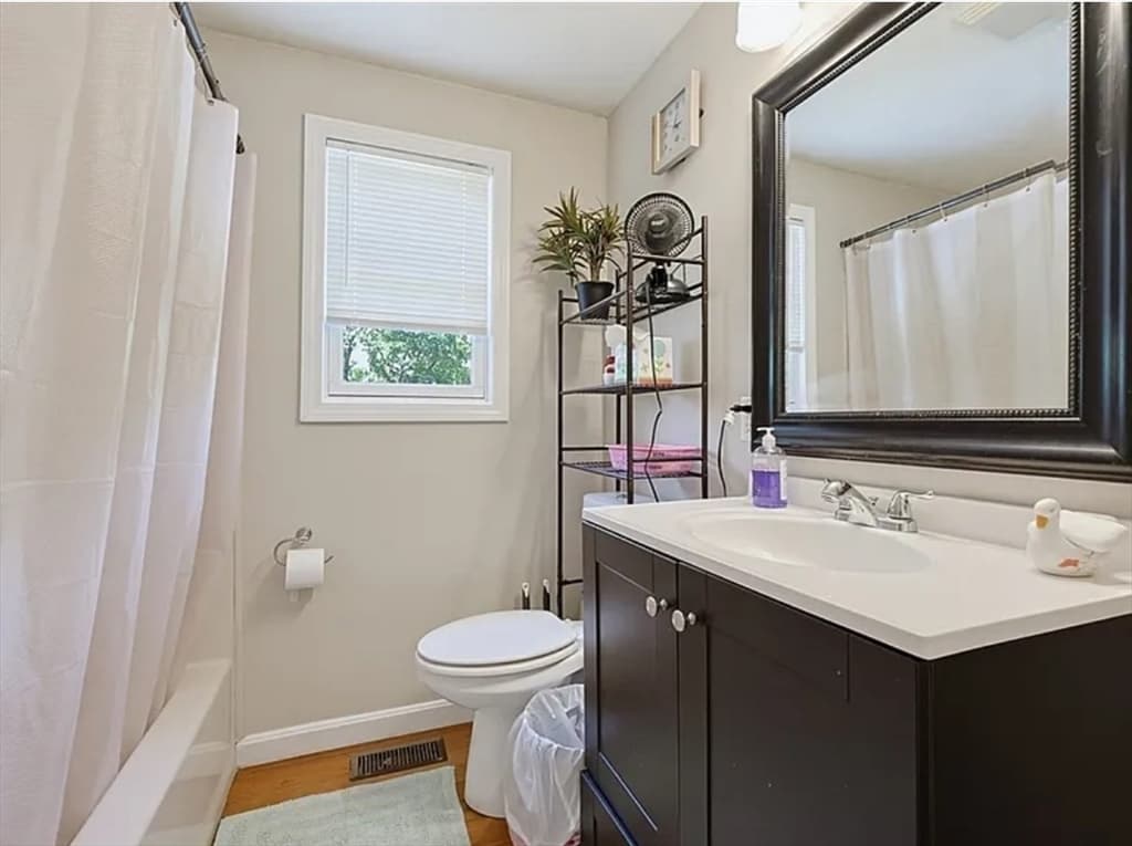 17 Bolton St, Worcester MA 01604 photo 14