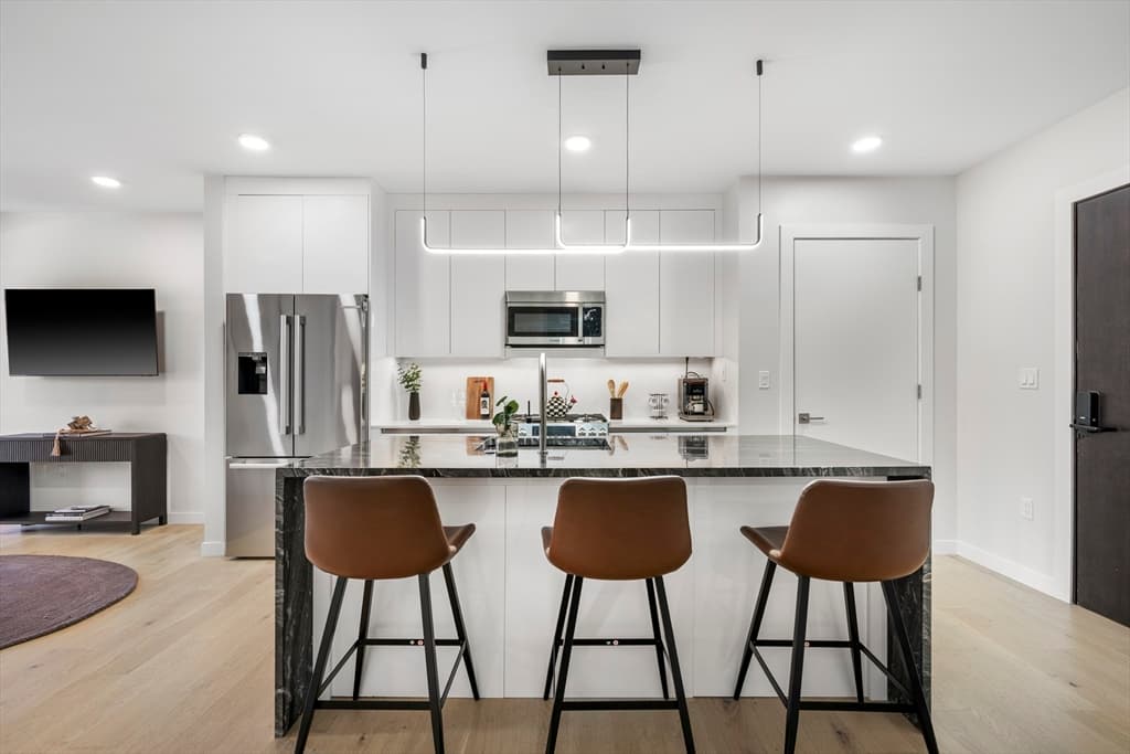 2 Maverick Square # 402, Boston MA 02128
