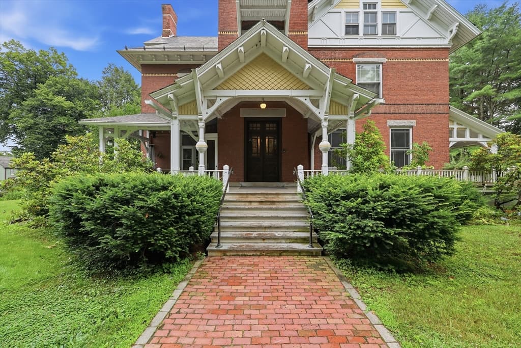 1 Florence St # 2, Northampton MA 01053