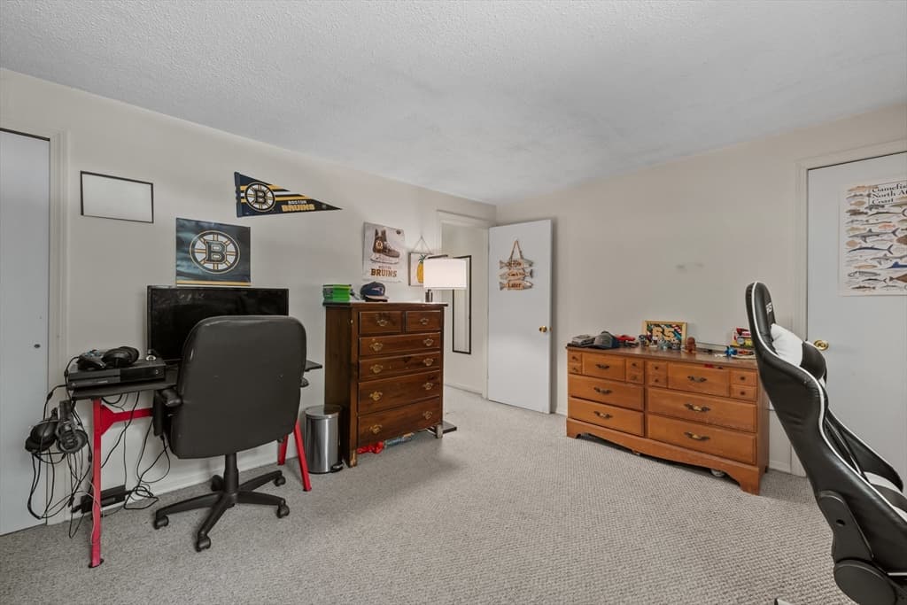 Multi Family at 607-609 Flat Hill Rd, Lunenburg MA 01462, photo 13 of 42