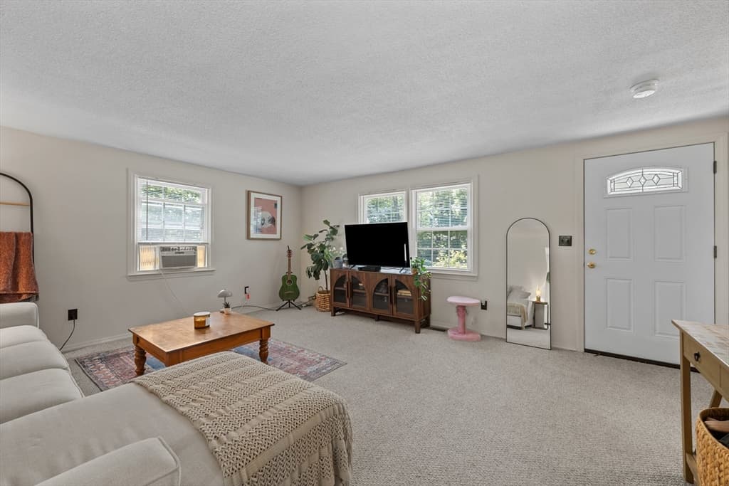 Multi Family at 607-609 Flat Hill Rd, Lunenburg MA 01462, photo 17 of 42