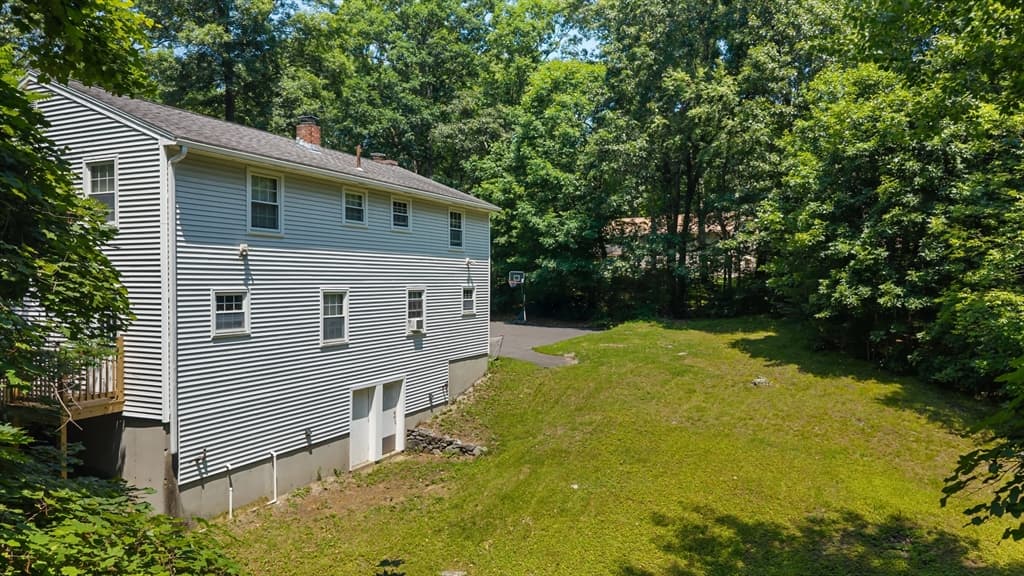 Multi Family at 607-609 Flat Hill Rd, Lunenburg MA 01462, photo 33 of 42