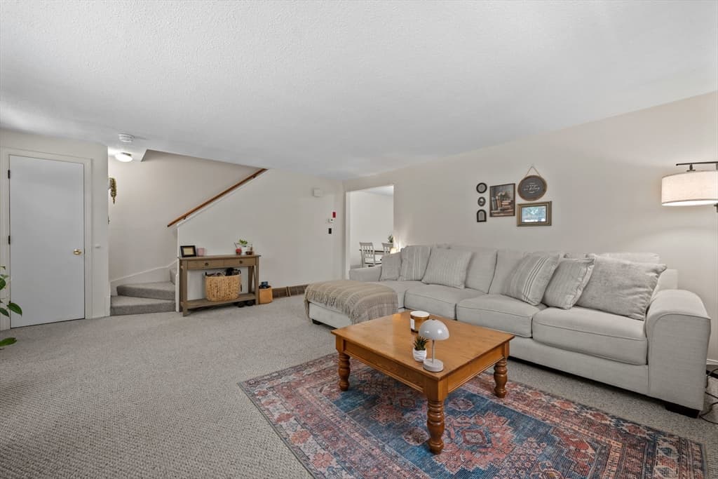 Multi Family at 607-609 Flat Hill Rd, Lunenburg MA 01462, photo 18 of 42