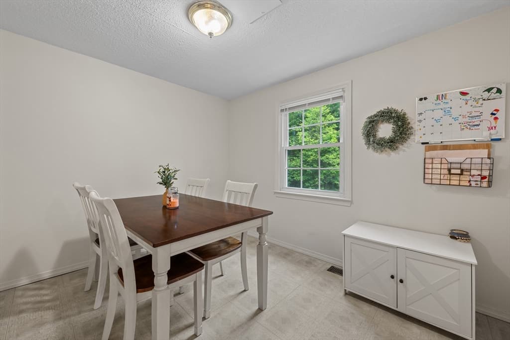 Multi Family at 607-609 Flat Hill Rd, Lunenburg MA 01462, photo 19 of 42
