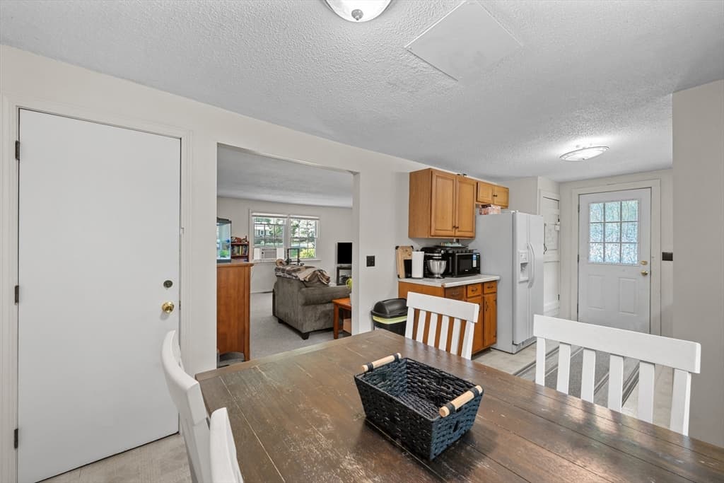 Multi Family at 607-609 Flat Hill Rd, Lunenburg MA 01462, photo 8 of 42