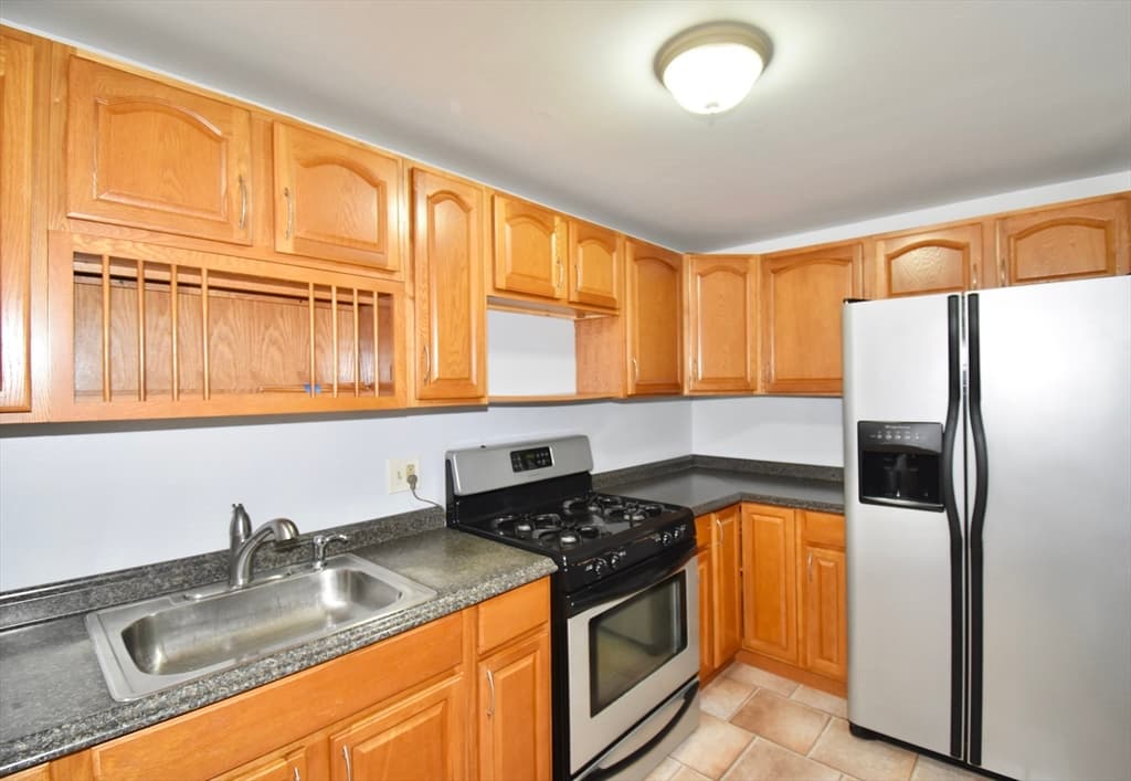 12 Manor Court # 12, Springfield MA 01118 photo 4