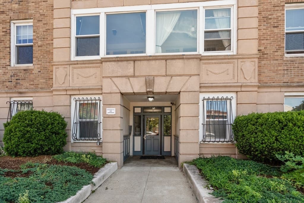 Condominium at 238 S Huntington Ave # 1, Boston MA 02130, Boston, photo 3 of 21