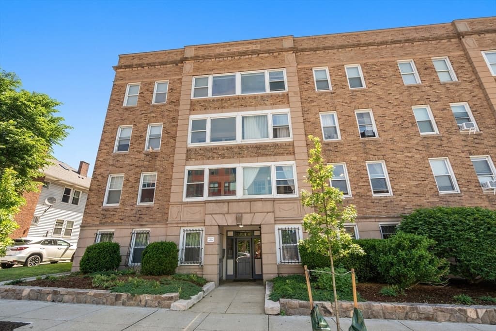 Condominium at 238 S Huntington Ave # 1, Boston MA 02130, Boston, photo 19 of 21