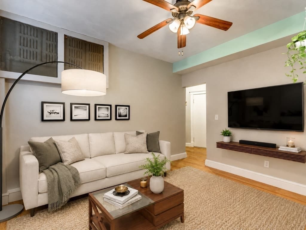 Condominium at 238 S Huntington Ave # 1, Boston MA 02130, Boston, photo 4 of 21