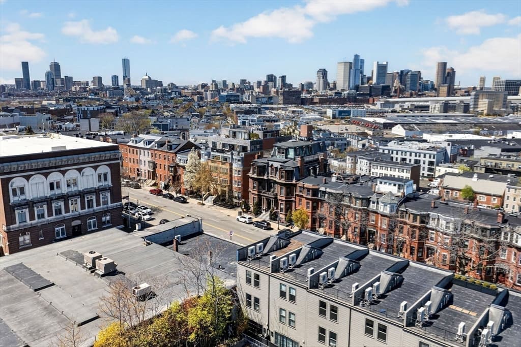 Single Family Residence at 561 E Broadway # 561, Boston MA 02127, Boston, photo 33 of 36
