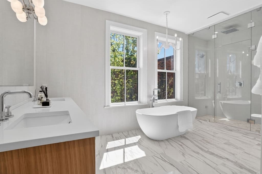 Single Family Residence at 561 E Broadway # 561, Boston MA 02127, Boston, photo 15 of 36