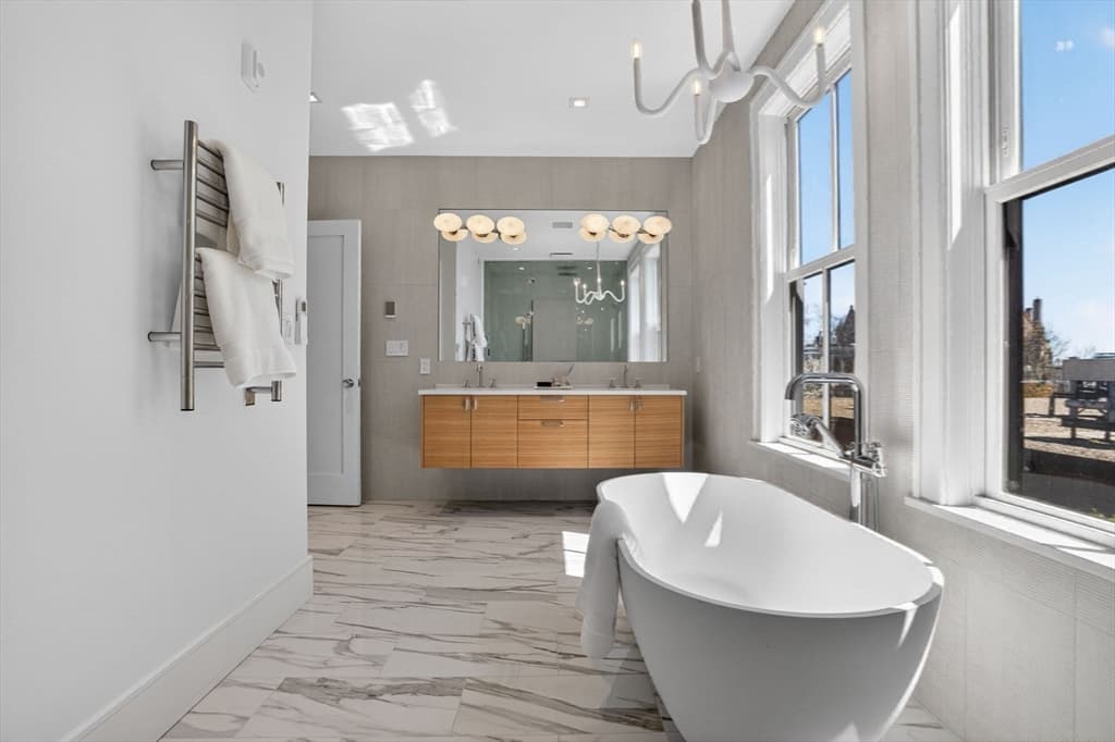 Single Family Residence at 561 E Broadway # 561, Boston MA 02127, Boston, photo 19 of 36