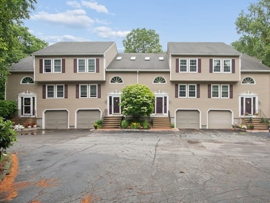 4 Herbert Drive # B, Sutton MA 01590 photo 2