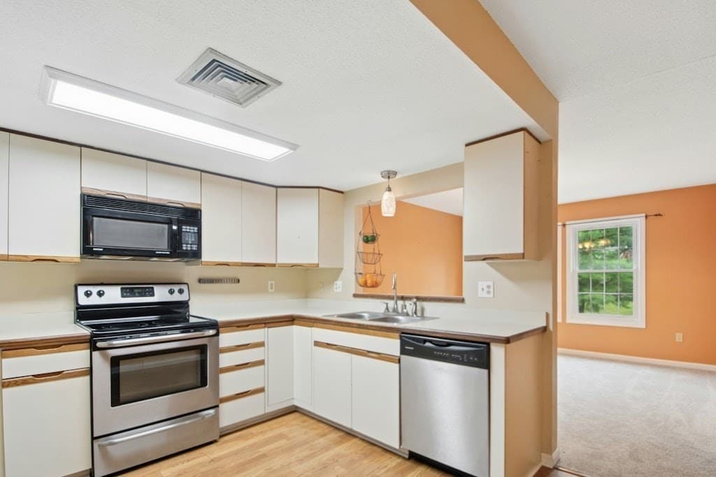 4 Herbert Drive # B, Sutton MA 01590 photo 9